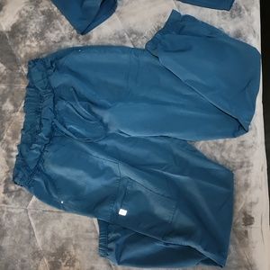 Women's nursing scrub set